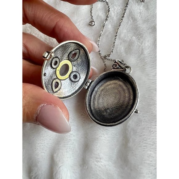 925 Vintage Style Rainbow Flash Moonstone POISON Locket Pendant Necklace - Picture 7 of 12